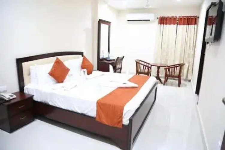Hotel Seasons Inn