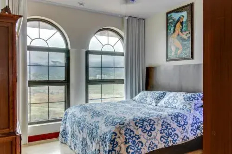 Luxury Oceanfront Penthouse at Crocs