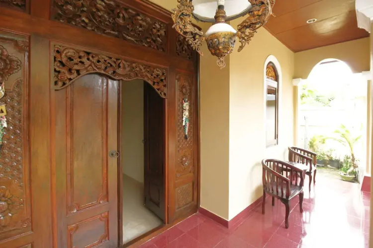 Airy Sanur Sekar Waru 18 Bali
