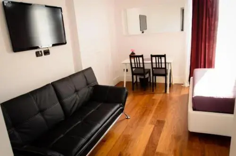 Small Luxury rent room