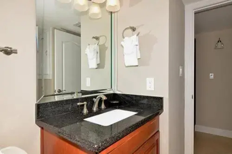 Shoreline 3064 2 Br Condo