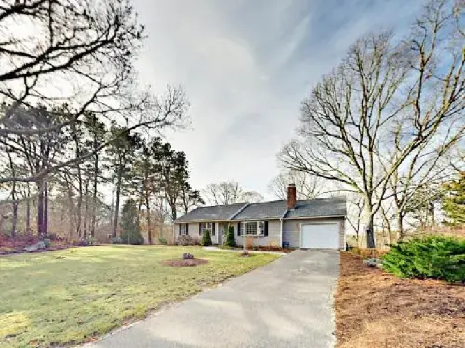 Pond-Front Perfection - 3 Br Home