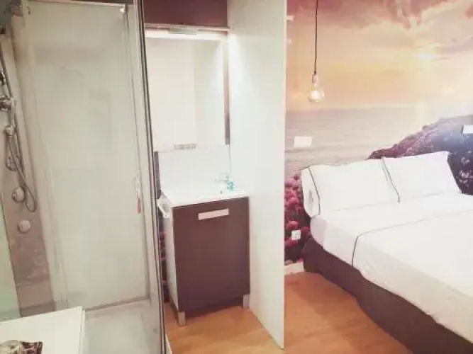 Rin Rooms
