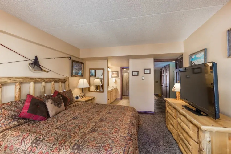 Decatur #1787 - 4 Br Condo