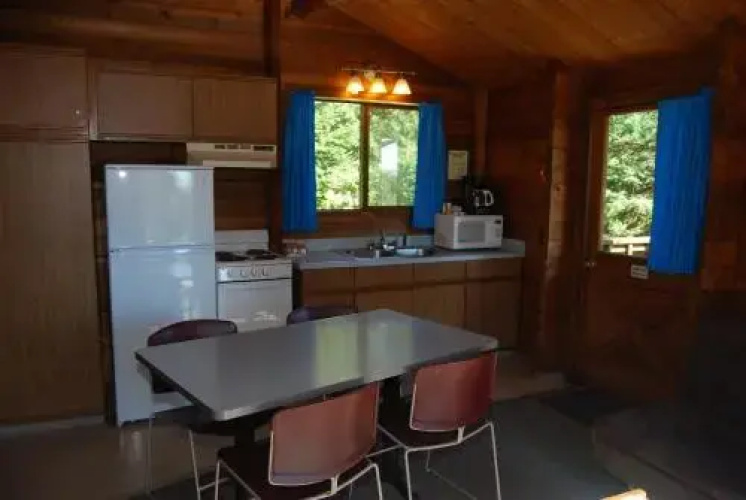 La Conner Camping Resort Wheelchair Accessible Cabin 16