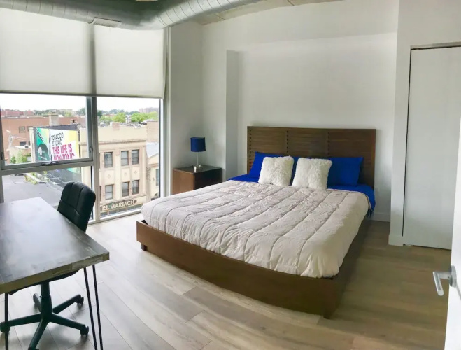 Lakeview Apartments in Chicago