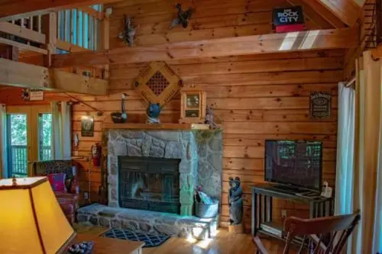 Lil Cabin In The Woods - 3 Br Cabin