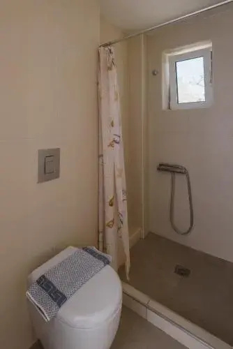 Poseidon Studios & Apartments
