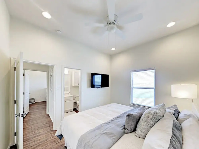 111 Stingray - 3 Br Home