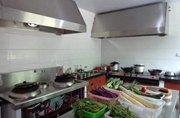 Anji Mingquan Hotel
