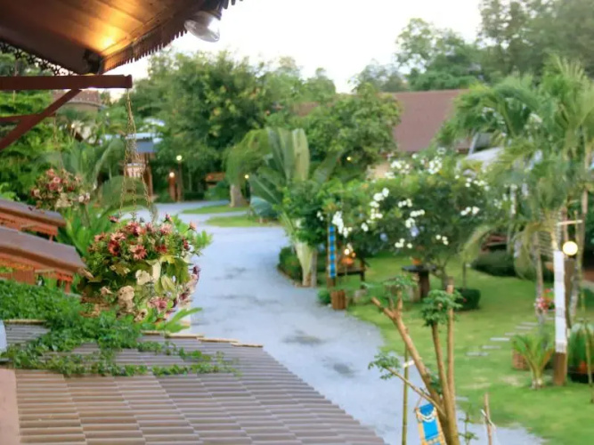 Ruen Mai Ngam Resort