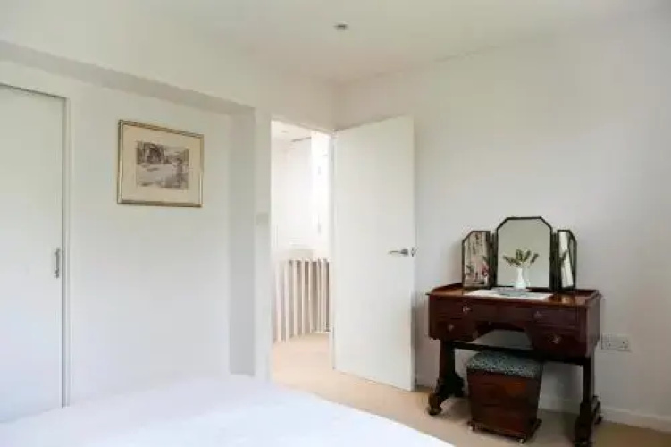 3 Bed House - Putney
