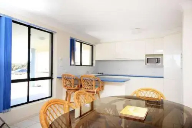 Hi Surf Unit 1 92 Head St Forster