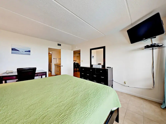 4400 Gulf Blvd Condo Unit 208
