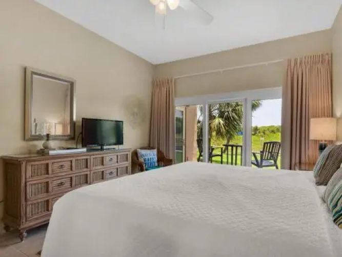 Tops'l Beach Manor 0113