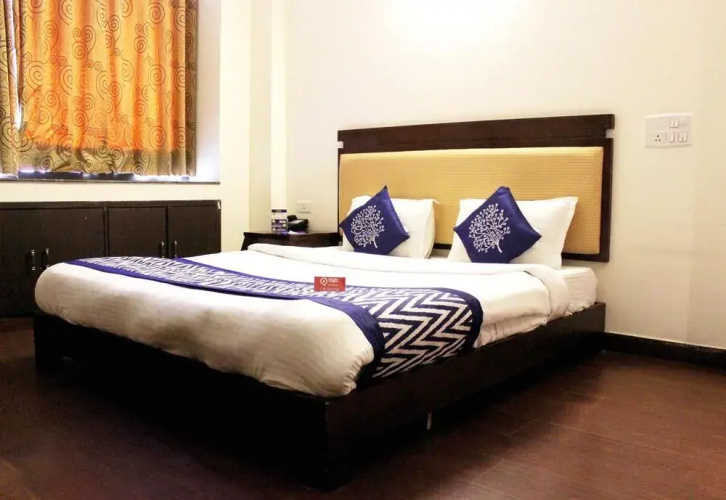 OYO Premium Noida Sector 66