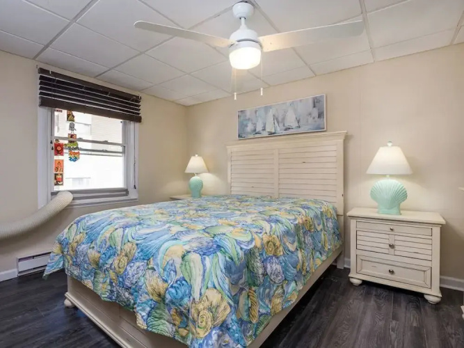 46th St Windjammer 203 2Br Condo