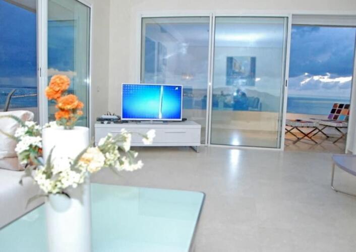 Cap Tingis FlatOver view