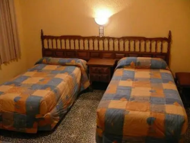Hostal Rodes