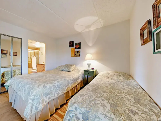4400 Gulf Blvd Condo Unit 208