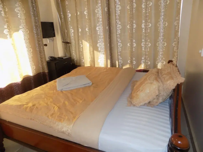 Machare British Hotel