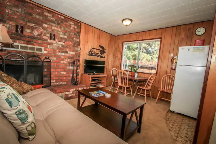 1554 - Owl Pine Cabin