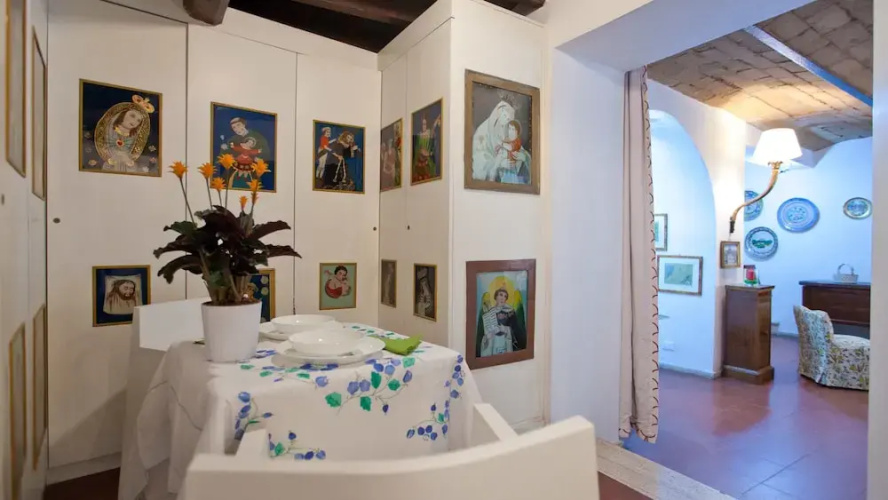Rental in Rome Arco Ciambella Studio
