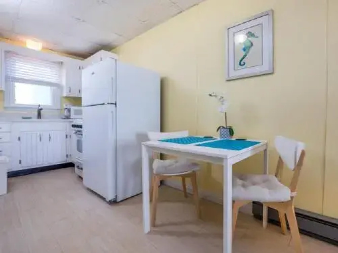 46th St Windjammer 305 1Br Studio