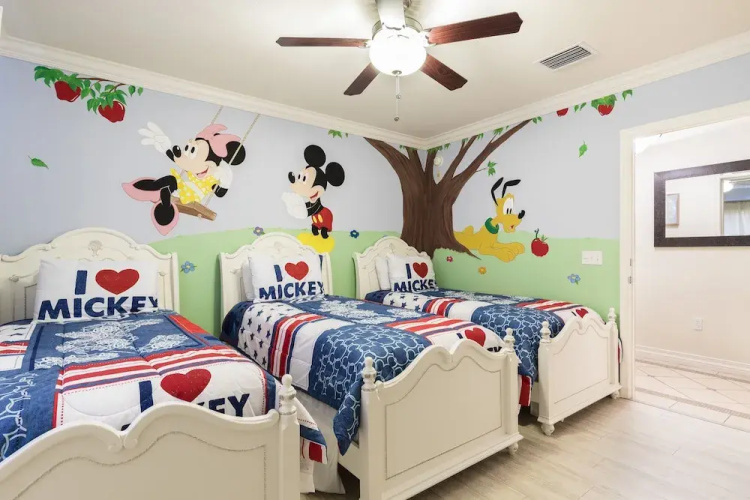RVH_234 Whisper Way Charm