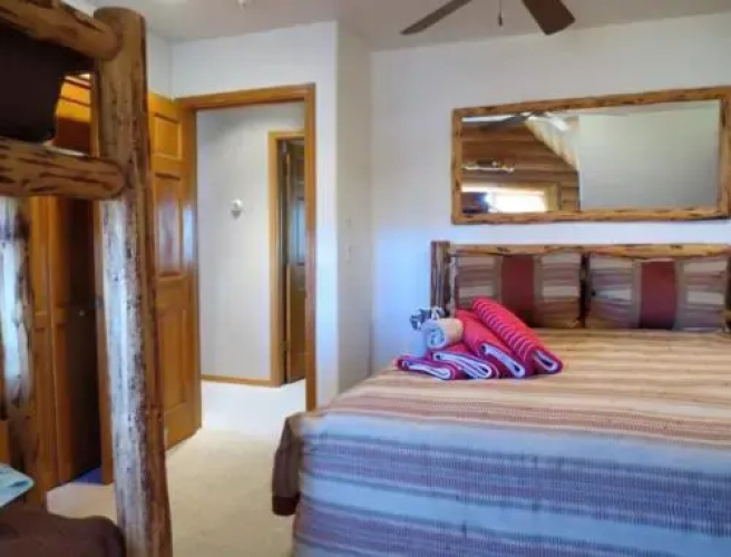 Lone Pine Lodge