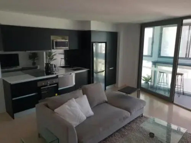 Modern Northbridge Apartment