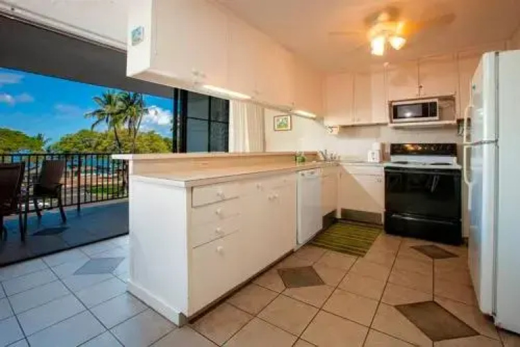 Maui Parkshore 312 - 2 Br Condo