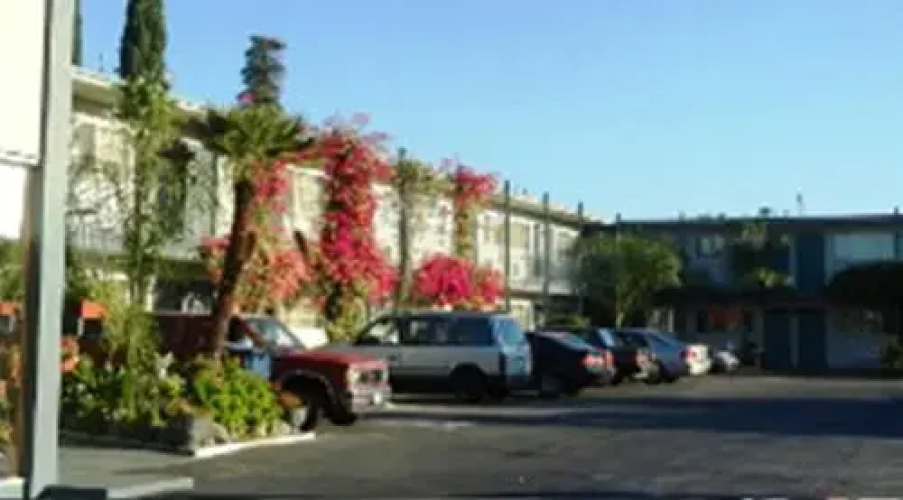 Antioch Executive Inn
