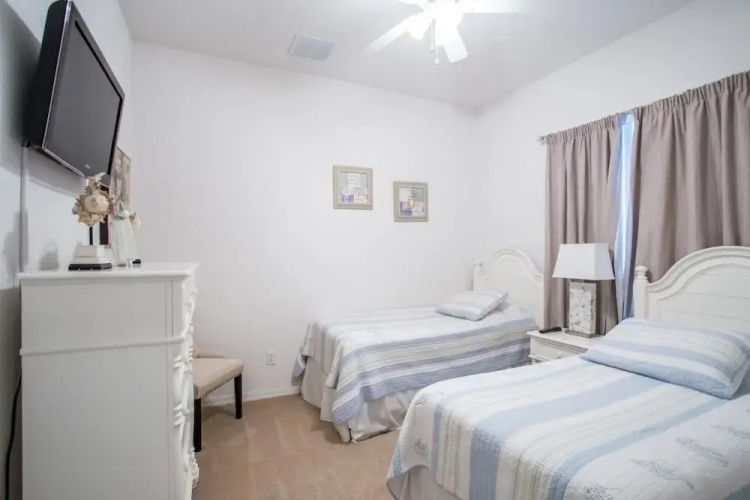Legacy Park 326 - Five Bedroom Villa