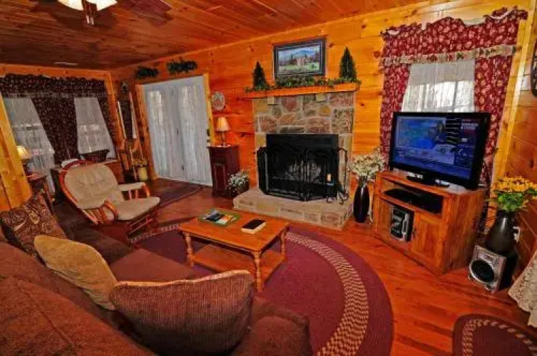 2061 Say It With Love - 1 Br Cabin