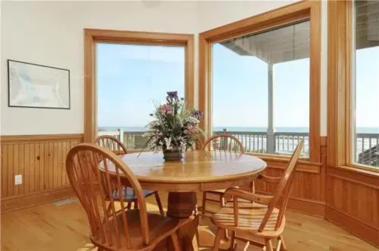 Enter Sandman 438 - 6 Br Home