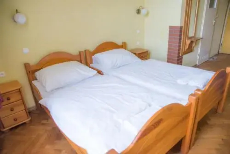 Hotel Azyl