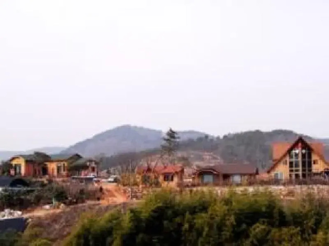 Moon & River Pension
