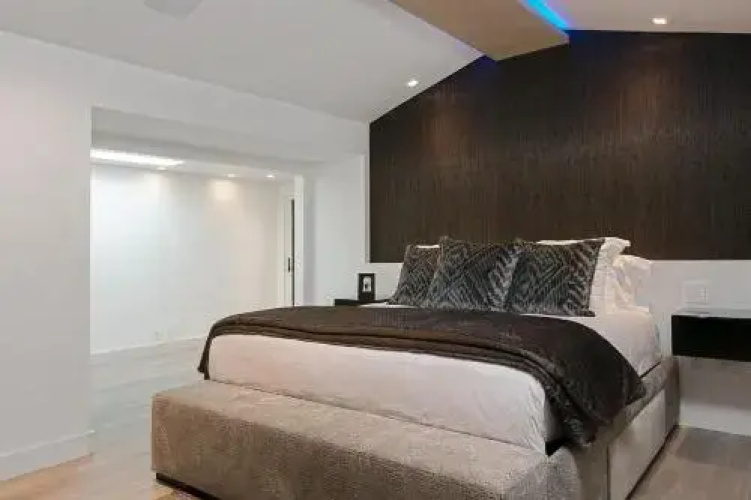 1150 Channel Drive Villa