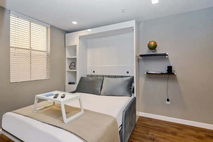 Luxurious HomeTel by Hosteeva
