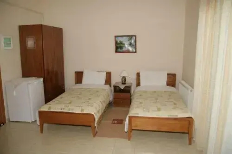 Elanthi Hostel
