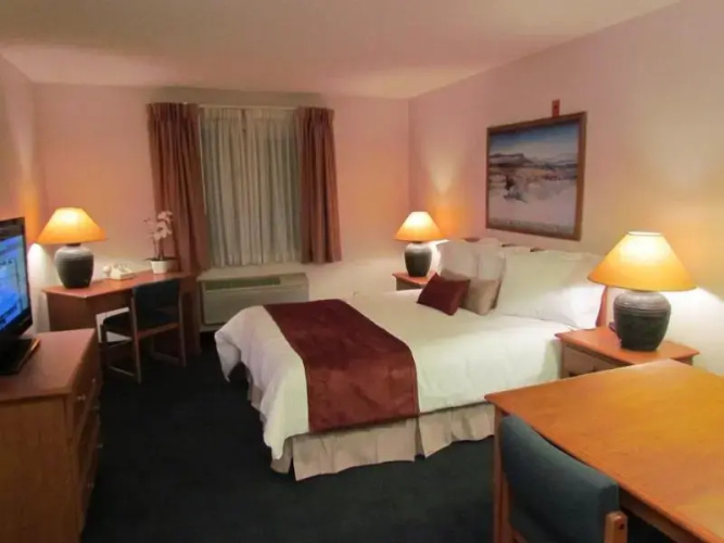 Arapahoe Inn