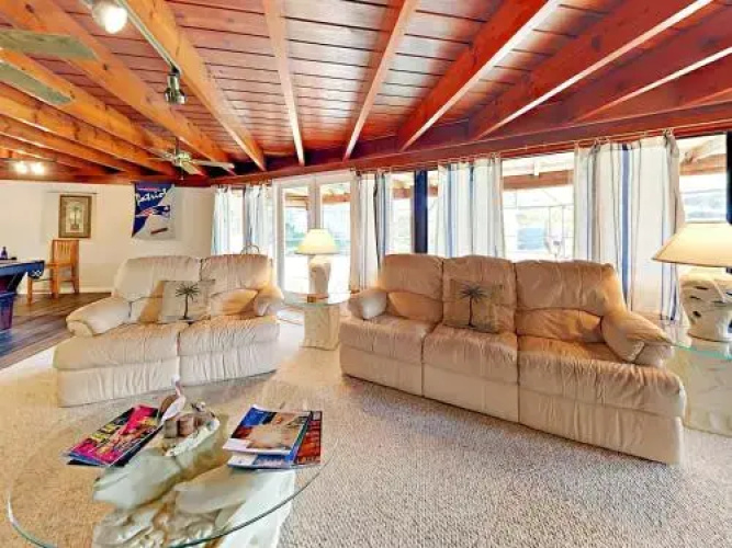 Edward - 4 Br Home