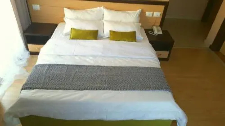 6 Milje Hotel
