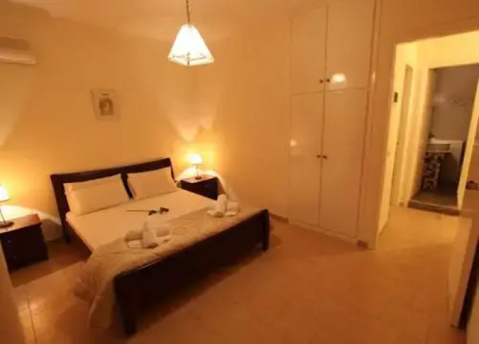 Menigos Resort House