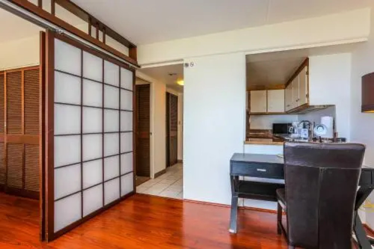 Ilikai 1118 - Studio Condo