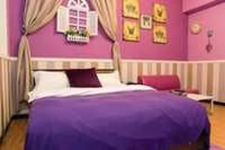 Meow Meow Hostel