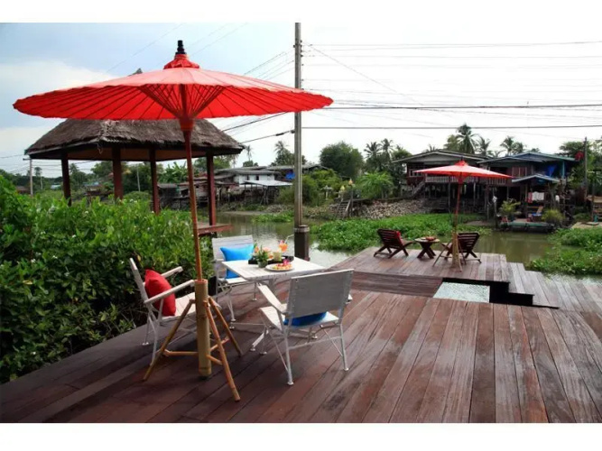 Ruen Parichart Tropical Resort