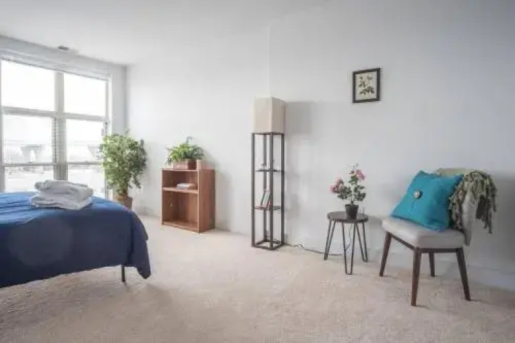Convenient 1BR in 3rd Ward with Parking