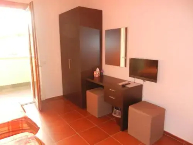 B&B Ad Hoc